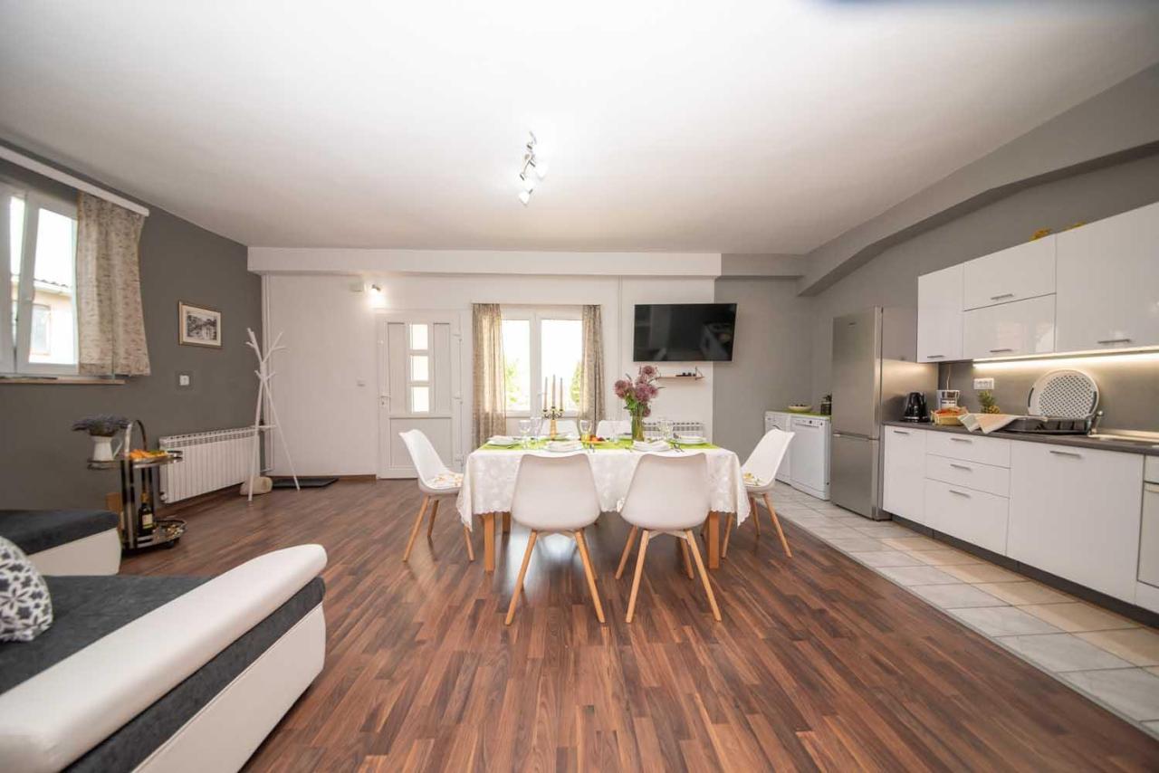 Apartman Mjeda Кастав Екстер'єр фото