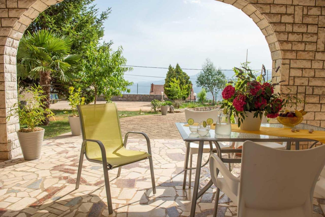 Apartman Mjeda Кастав Екстер'єр фото